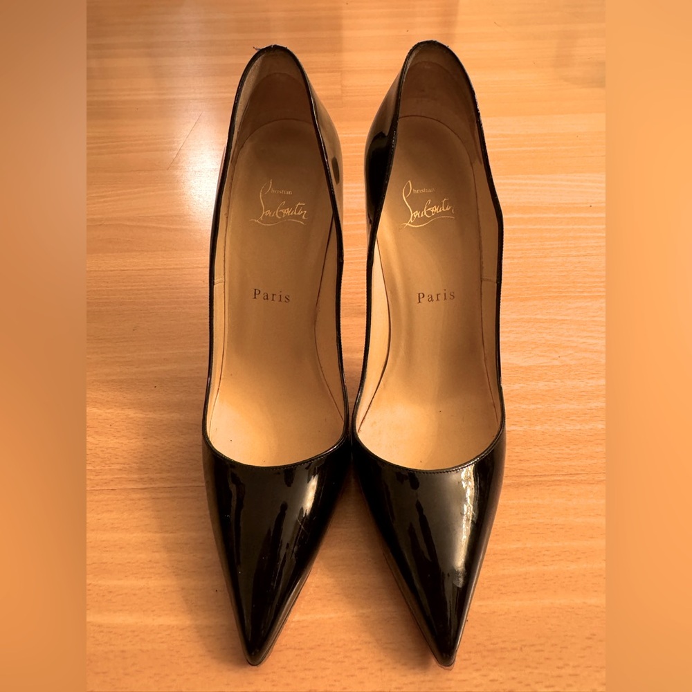 Must go Moving sale! Christian Louboutin So Kates authentic RedBottoms